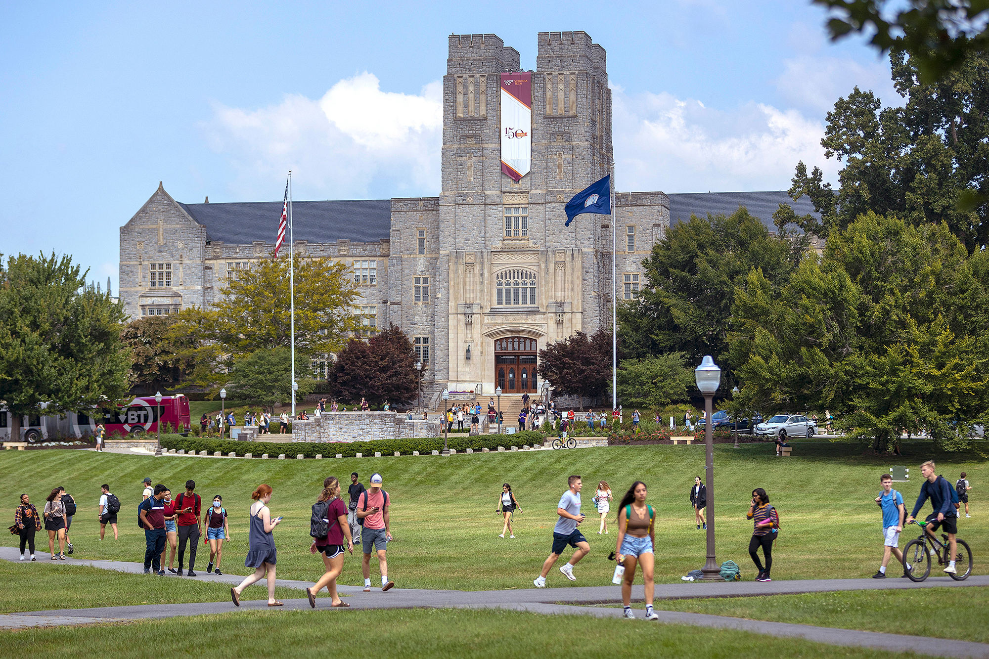First day of classes - August 2021 Students cross the Drillfield during the first day of classes on Aug. 23, 2021.